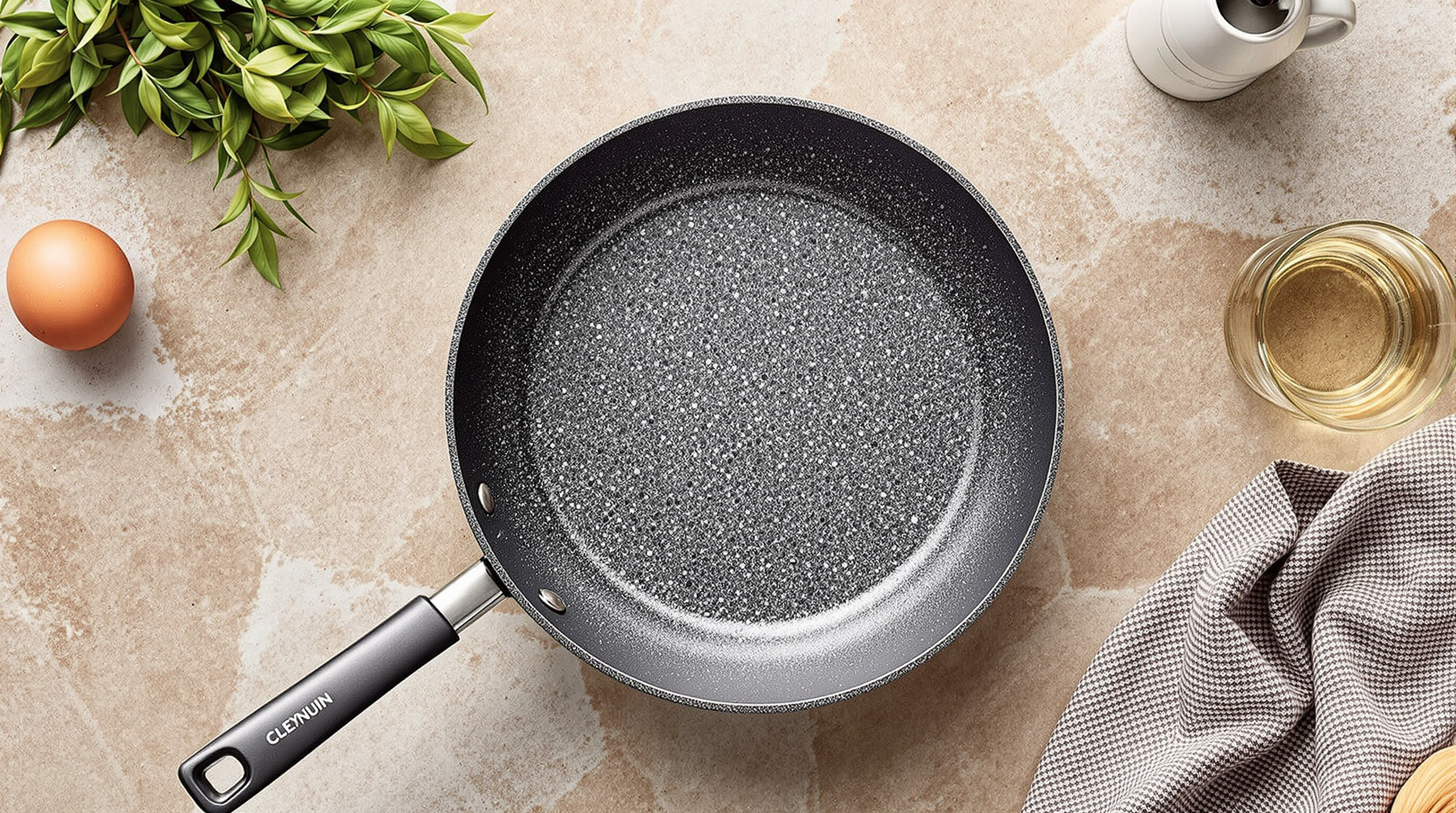Frying pan with a granite-stone-look non-stick surface