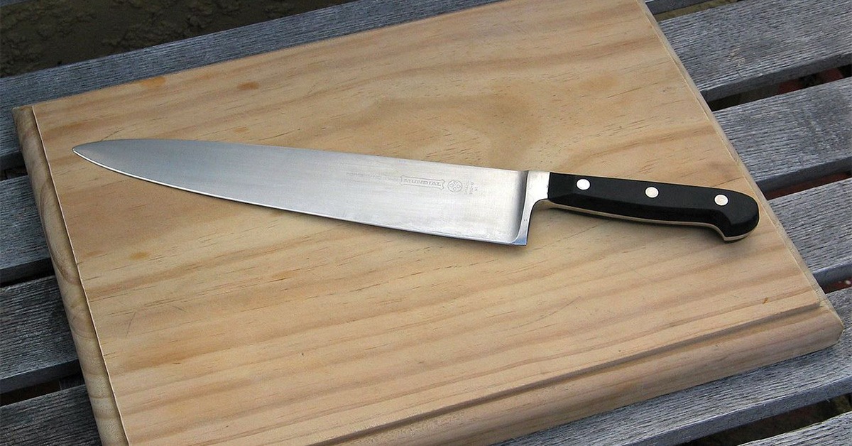 Chefs knife and chopping board