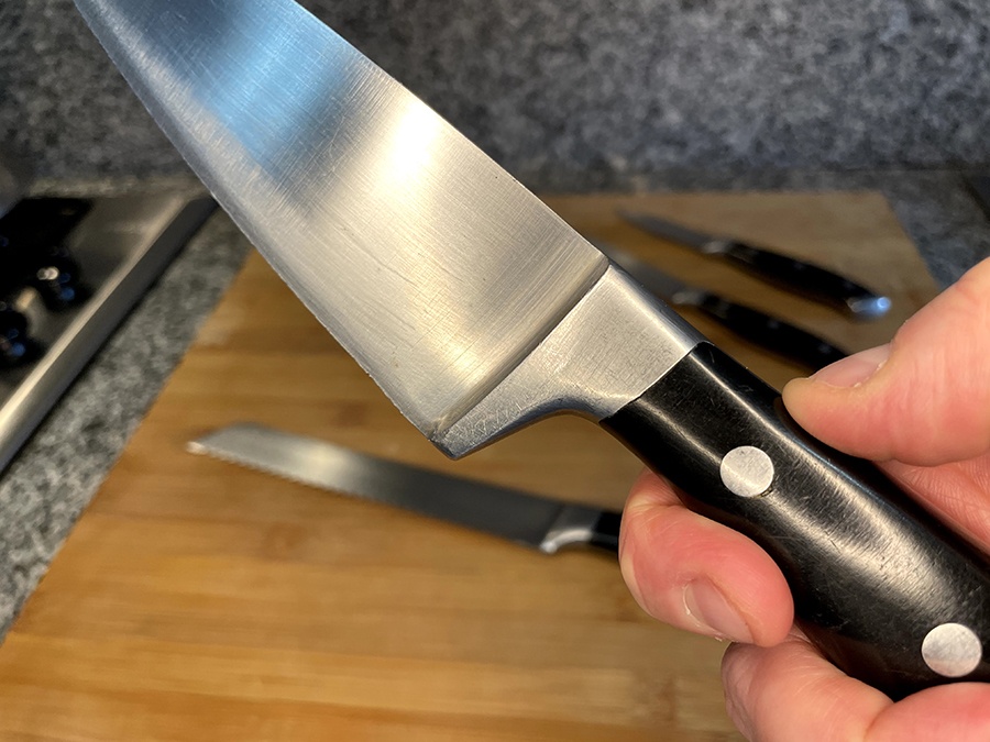 The knife's bolster helps protect your fingers - Best Kitchen Knife Set